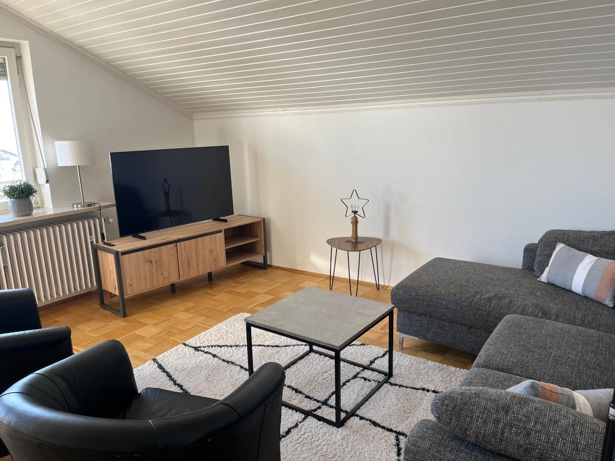 Helle, Ruhige Ferienwohnung Mit Balkon Bad Tölz Exteriör bild