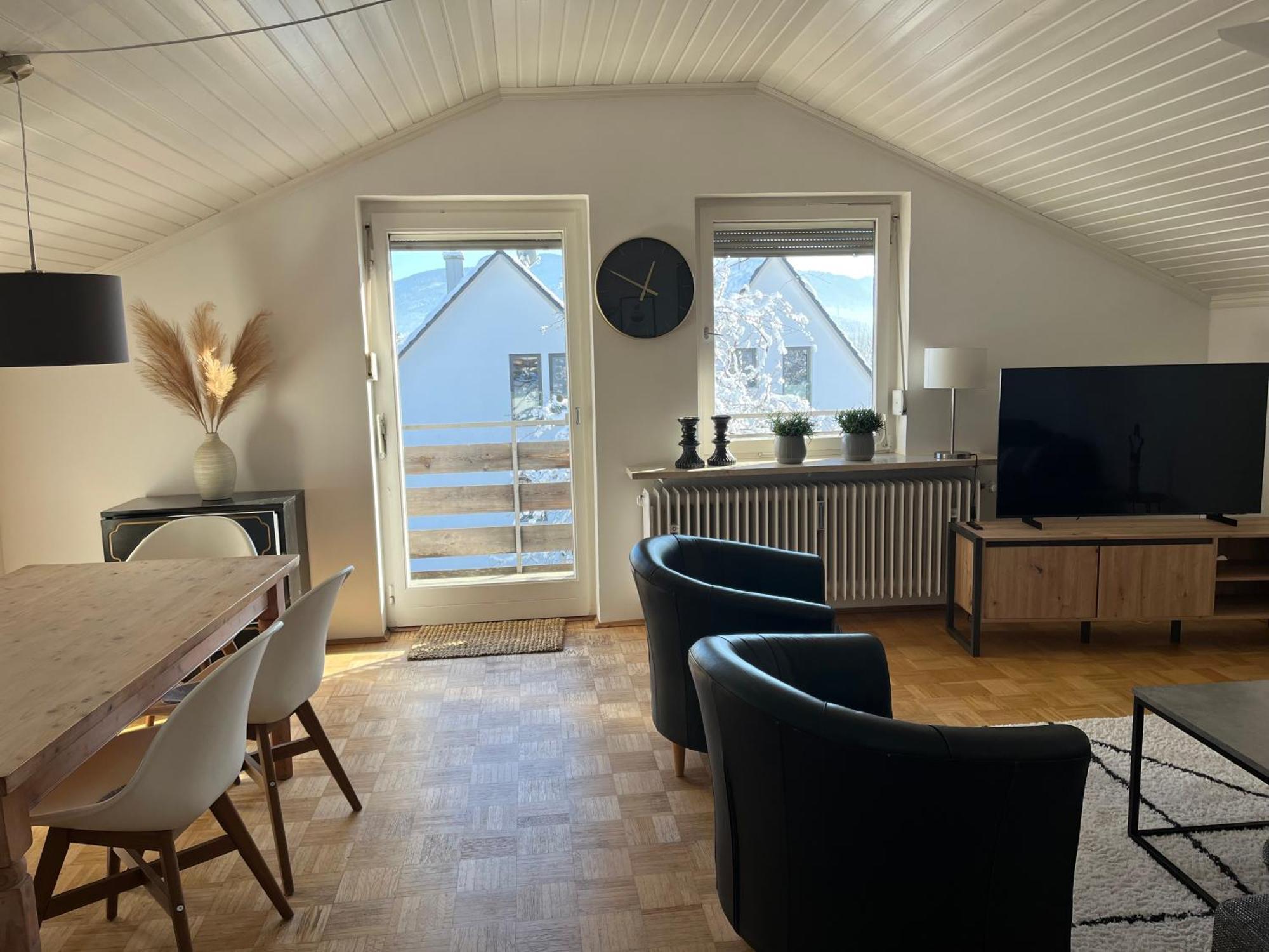 Helle, Ruhige Ferienwohnung Mit Balkon Bad Tölz Exteriör bild