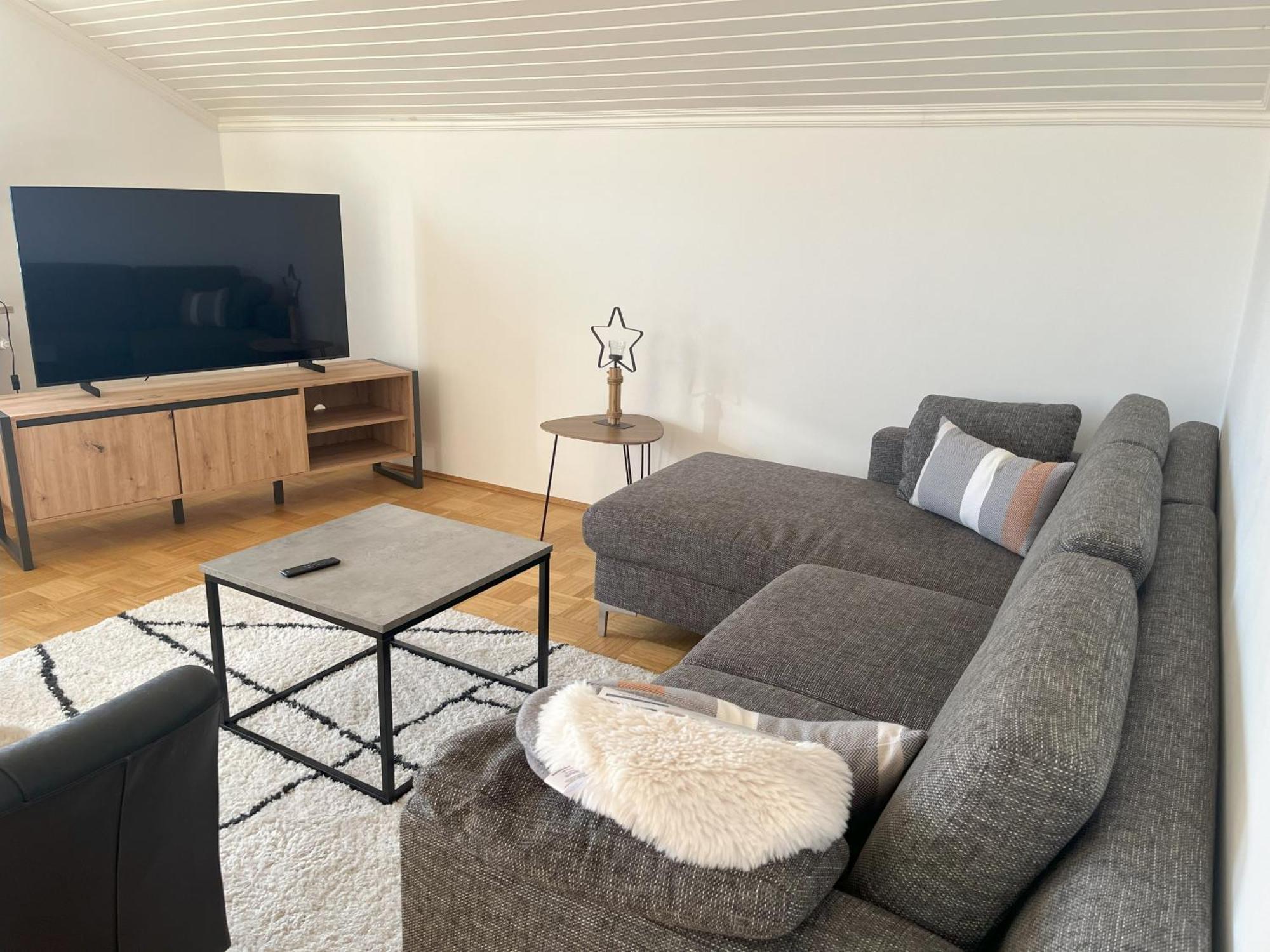 Helle, Ruhige Ferienwohnung Mit Balkon Bad Tölz Exteriör bild